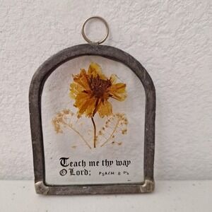 Vtg Hand Soldered Metal Pressed Wild Flowers Suncatcher Glass Psalm 27:11 USA
